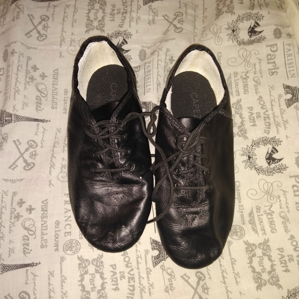 Girls jazz shoe
